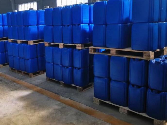 为什么四甲苯是化工关键中间体？探究其催化反应原理及在染料、树脂生产中的核心作用